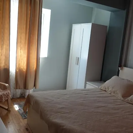 Апартаменты Andreea's Apartments-old Town *